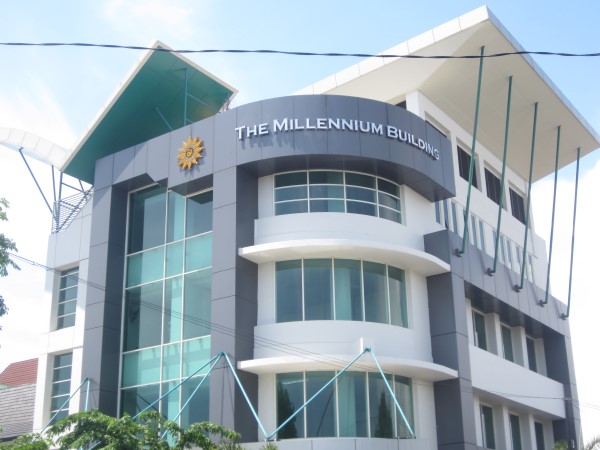 Project Toko Kaca Surabaya
